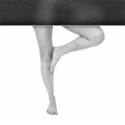 Animierte Aufstellungsstudie von Tänzerin 11 des Ensembles 12+1 in NIEMALS NIE, gestaltet von Hans Kahlmopz