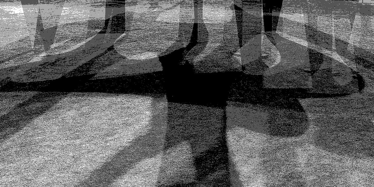 Abstrakte Schattenanordnung von Calders Stahlskulptur, gesehen von Hans Kahlmopz für SCULP TOUR